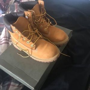 Timberland boots (timbs)